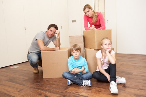 Local moving vehicle for Barnet flats and houses