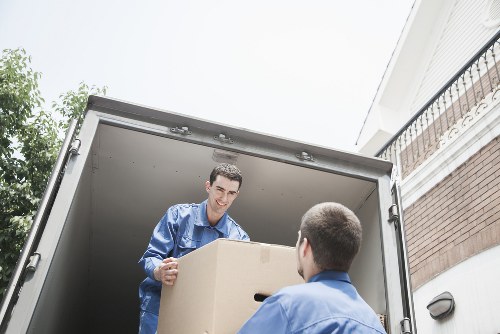 Moving day support with a removal van in Barnet