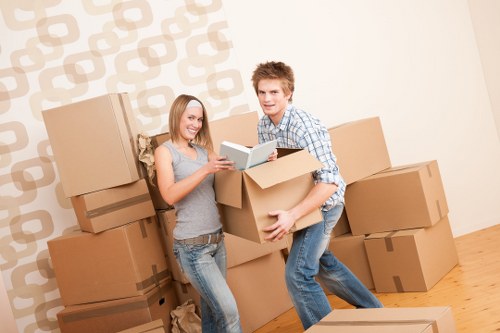 Moving service payment and cancellation conditions